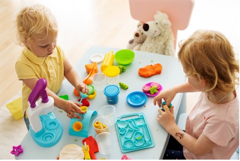 Kinder bei sozialer Interaktion